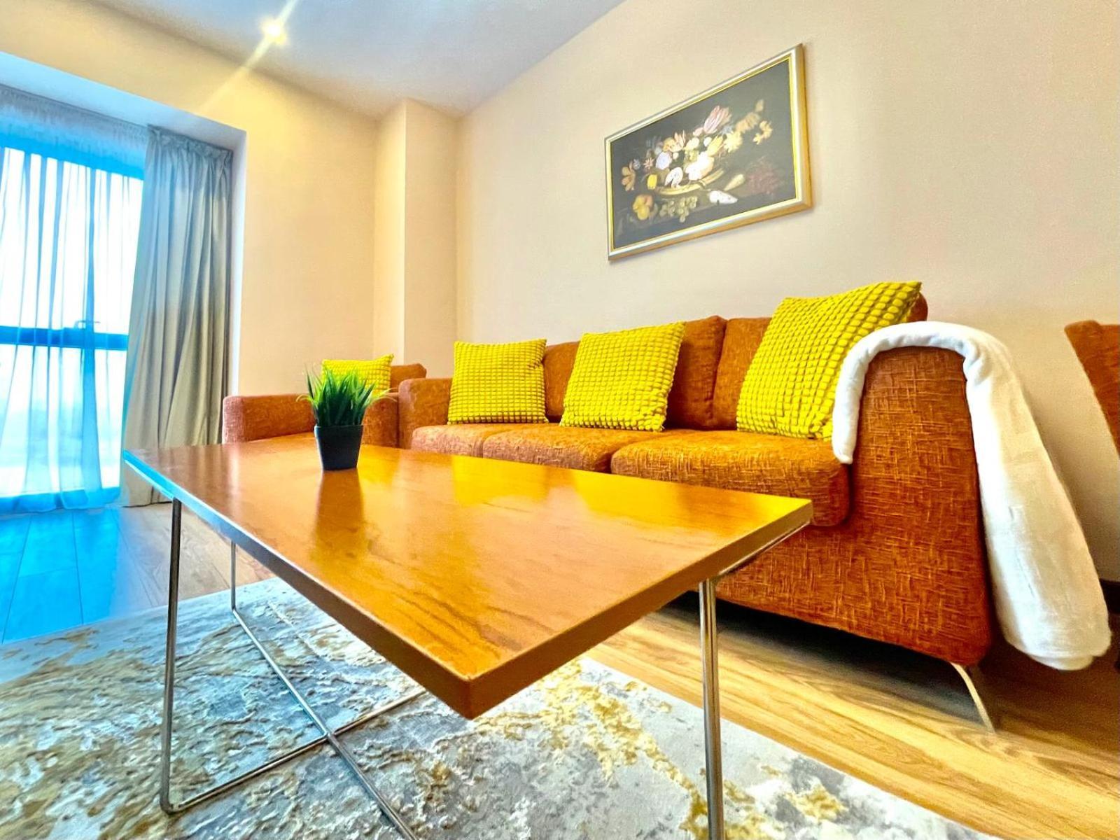 Presidential Luxury Apartments With Amazing View - Yamaluxe Bucarest Exterior foto