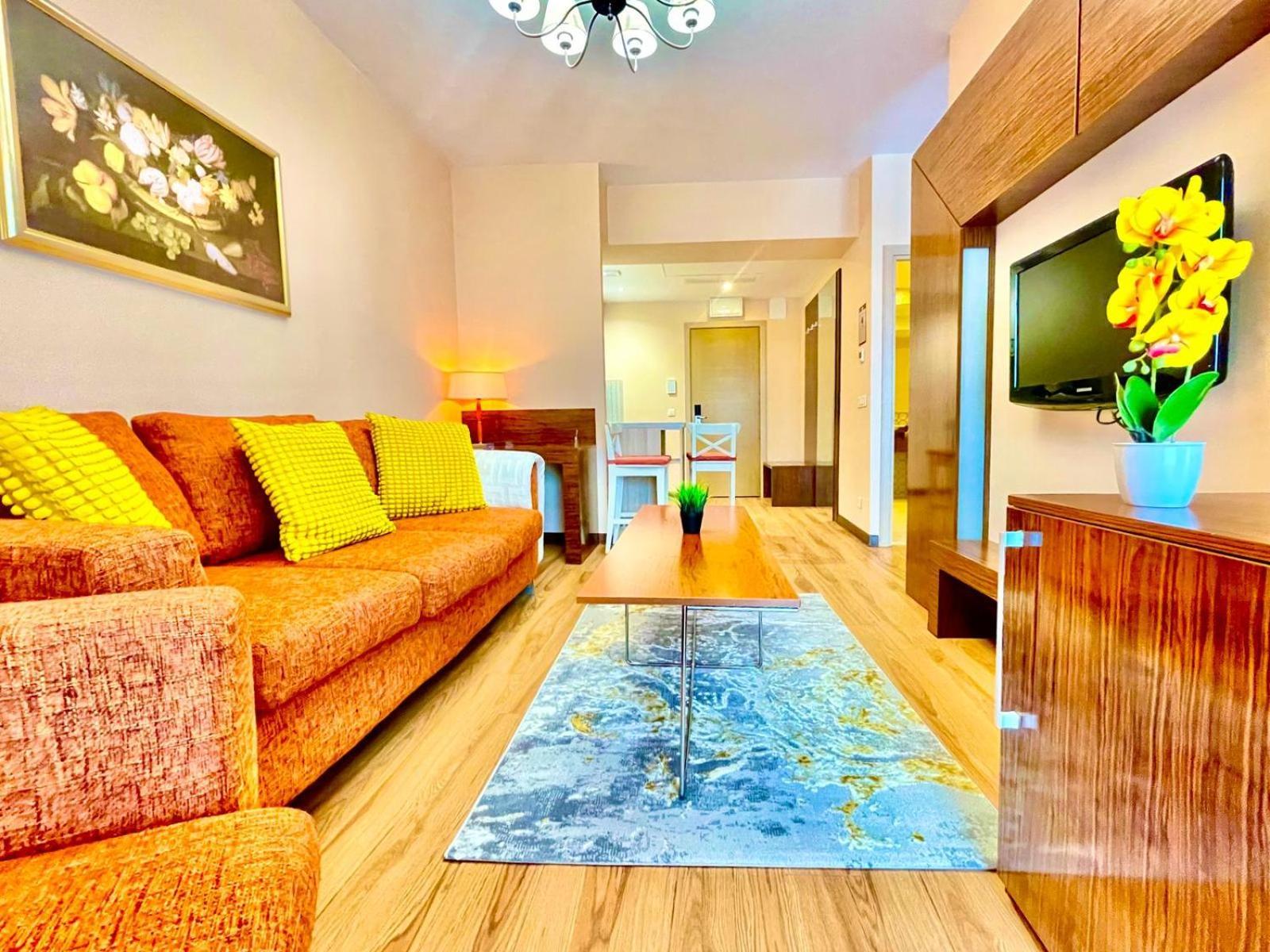 Presidential Luxury Apartments With Amazing View - Yamaluxe Bucarest Exterior foto